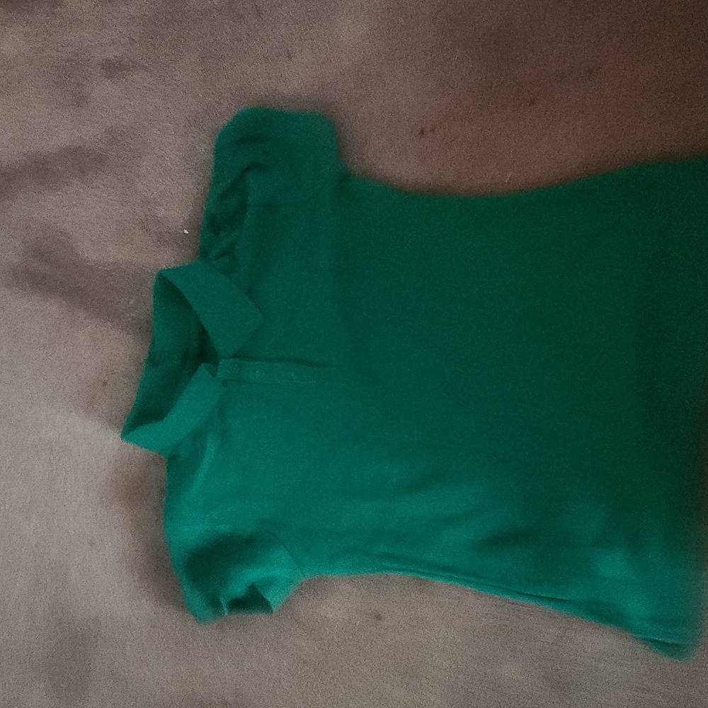 Green short sleeve polo